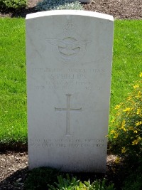 Klagenfurt War Cemetery - Phillips, Stanley